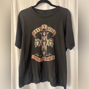 Black Graphic Band Tee - Appetite for Destruction Guns & Roses large